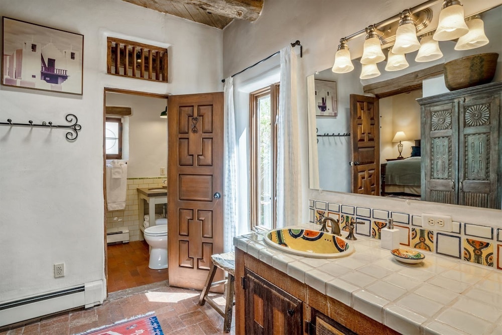 Garcia St. Adobe Historic District Close to Canyon Road Three Master Bedrooms Great Outdoor Space - photo 63
