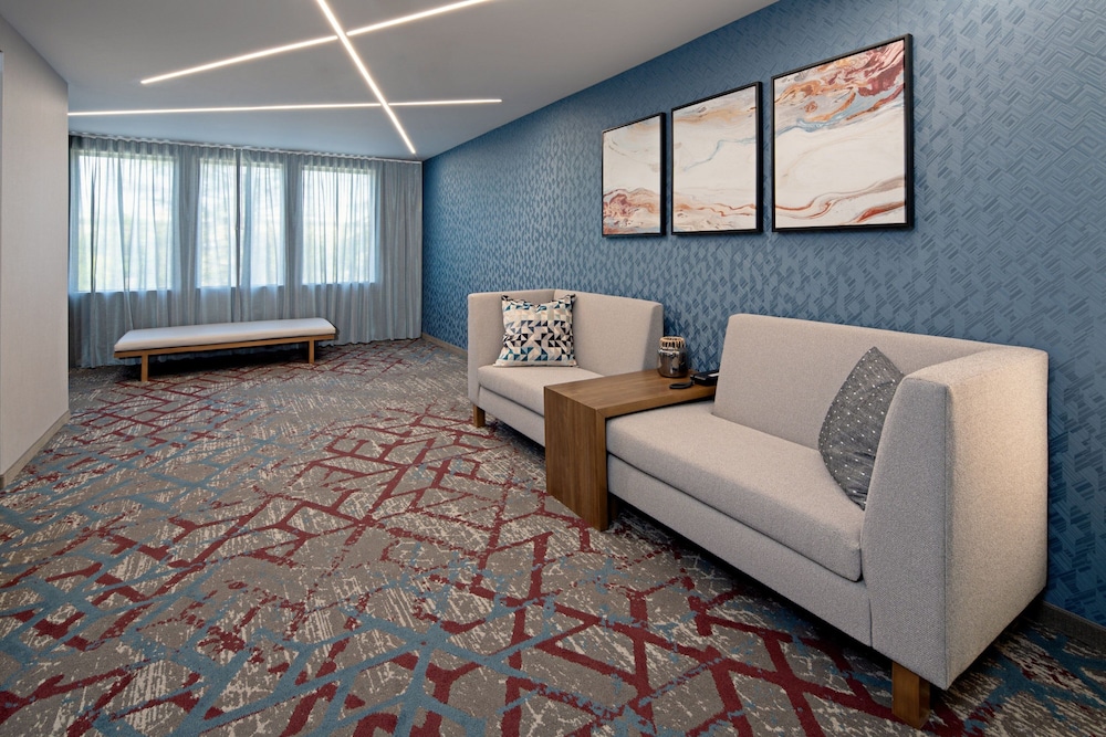 SpringHill Suites by Marriott Valencia - photo 35