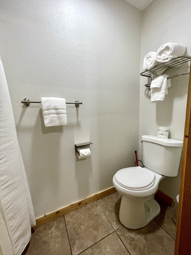 Carriage House Inn - photo 14