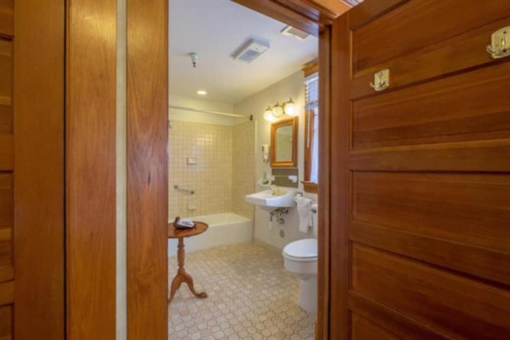 Pacific Grove Inn - photo 56