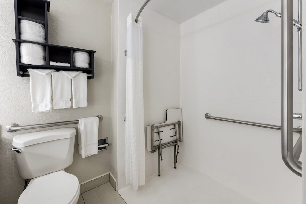 Holiday Inn Express Columbus Downtown by IHG - photo 17