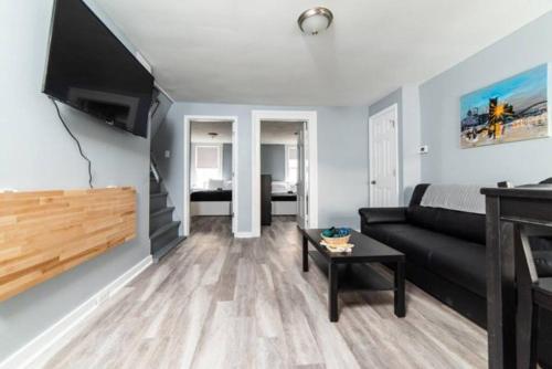 AGH Walkable Free Parking Washer & Dryer — 4-Star Luxury Hotel in Pittsburgh, United States
