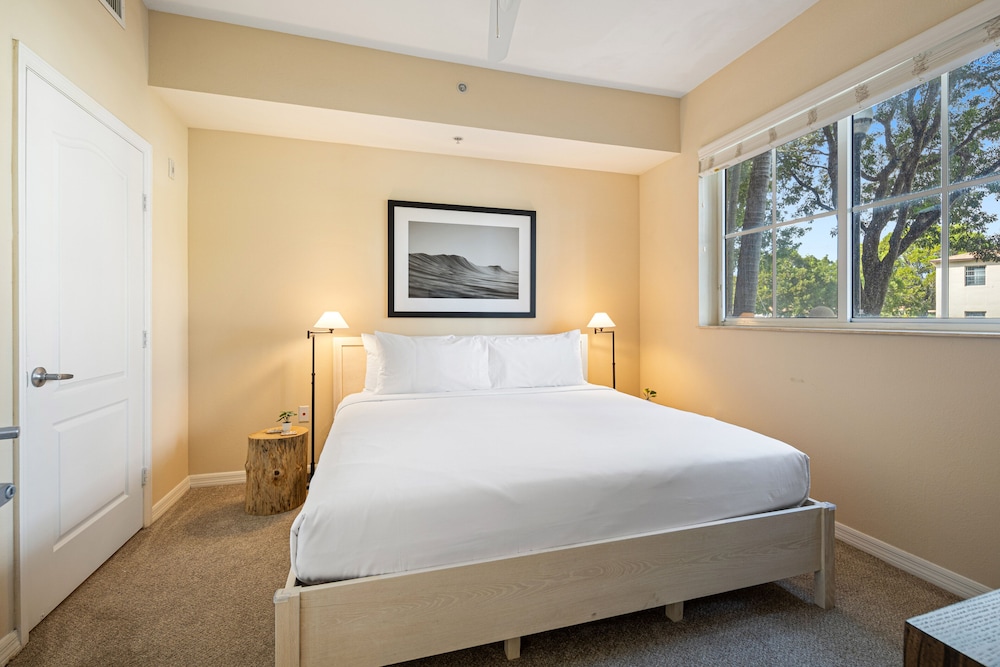 Dharma Home Suites South Miami at Red Road Commons - photo 20