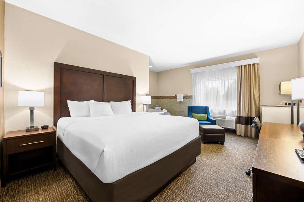 Comfort Inn & Suites Pueblo - photo 40