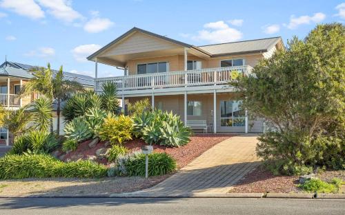 Moet Escape in Style in Encounter Bay, Australia