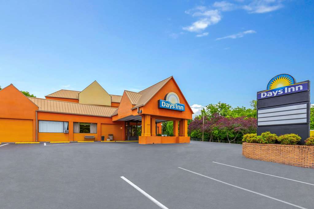 Days Inn by Wyndham Knoxville East - featured photo