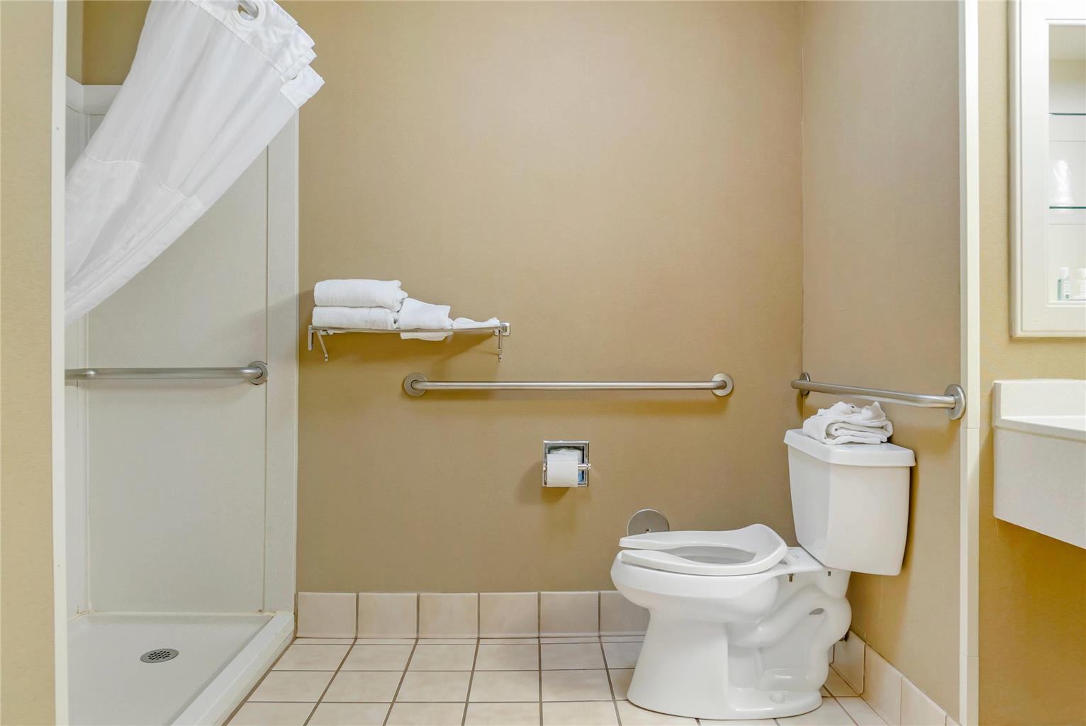 Quality Inn & Suites Monroe - photo 18