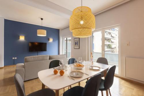 A new happy 2 BDR apartment that has a soul — 4-Star Luxury Hotel in Athens, Greece