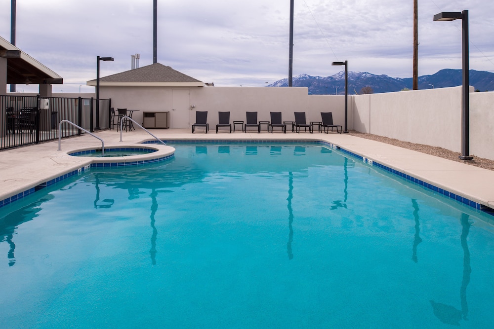 Holiday Inn Express Sierra Vista by IHG - photo 20