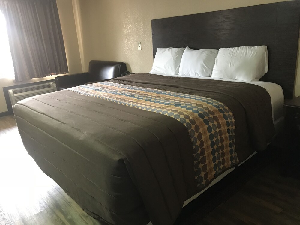 Memphis Inn - photo 6