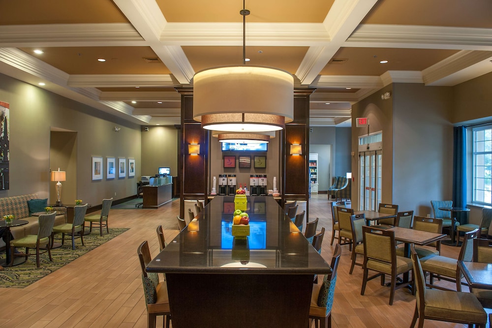 Hampton Inn & Suites New Orleans Elmwood Clearview Pkway LA - photo 2