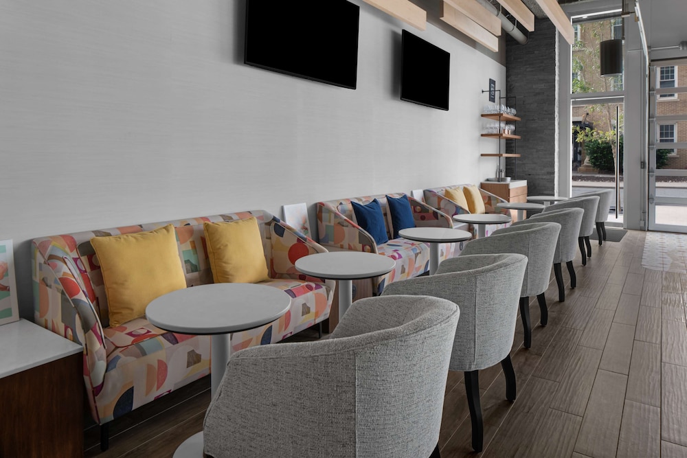 Homewood Suites by Hilton Charlotte Uptown First Ward - photo 38