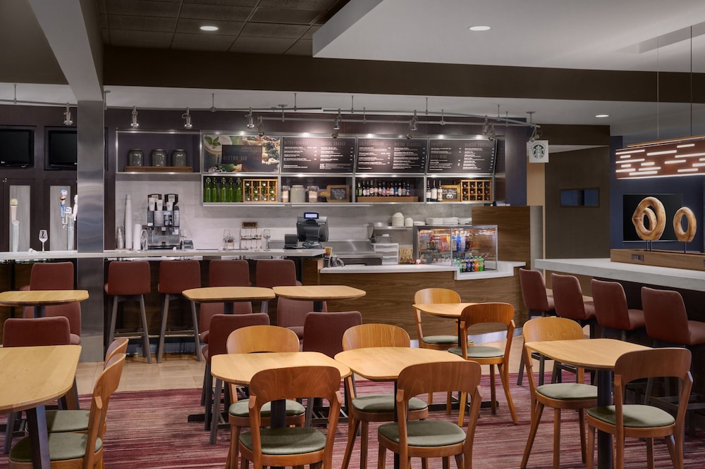 Courtyard by Marriott Mahwah - photo 26
