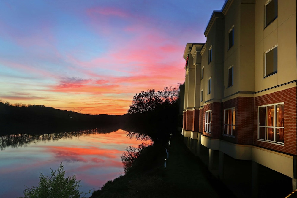 Hampton Inn Owego - photo 2