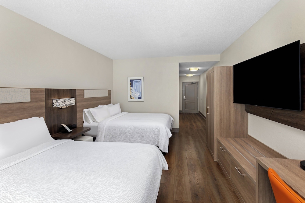 Holiday Inn Express Hotel Ooltewah Springs Chattanooga by IHG - photo 21