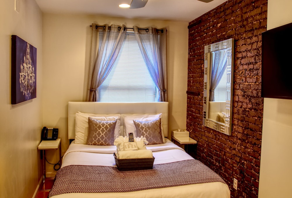 Chelsea Inn - photo 14