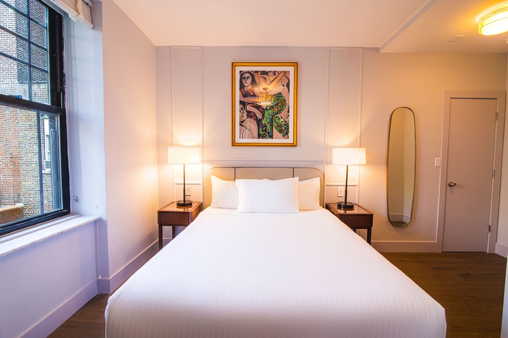 Hotel Belleclaire - photo 13