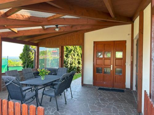 Dobčický dům - carbon neutral hotel in Dubne