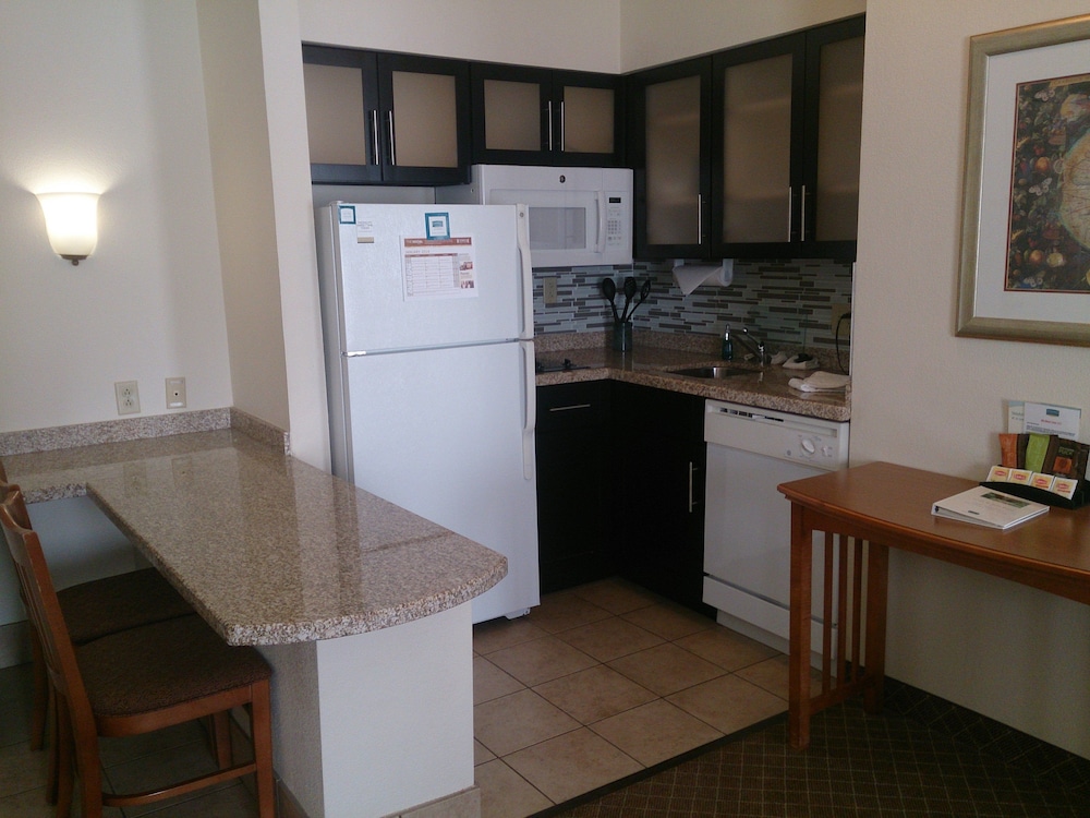 Staybridge Suites Columbus Airport by IHG - photo 11