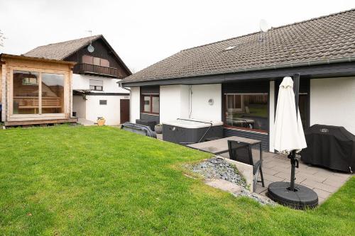 Eifel resort — hotel in Waxweiler