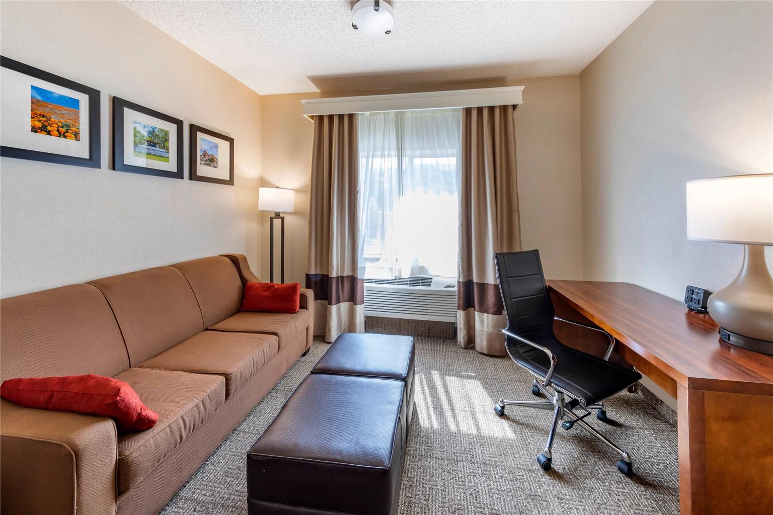 Comfort Suites Near Six Flags Magic Mountain - photo 17