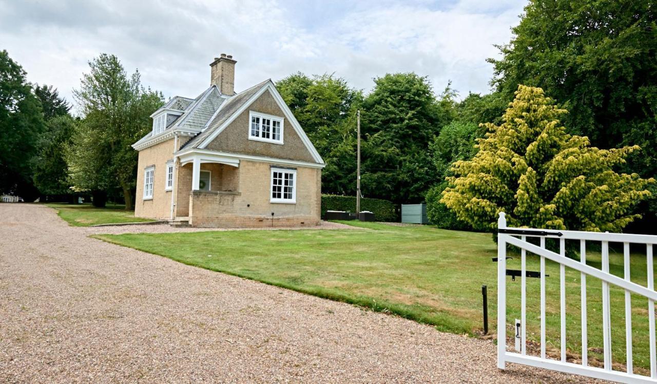 Secluded holiday cottage near the Wolds Way — 4-Star Luxury Hotel in Cottingham, United Kingdom
