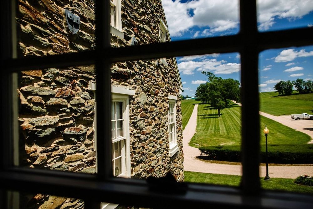 Inn at Stone Manor - photo 3