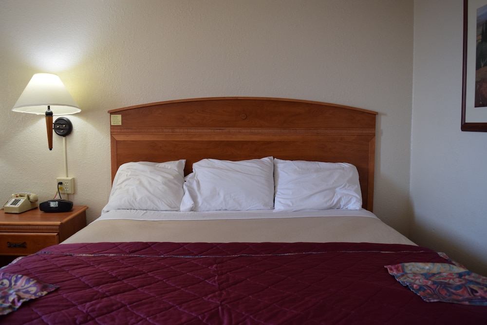 Americas Best Value Inn Jefferson City - photo 7