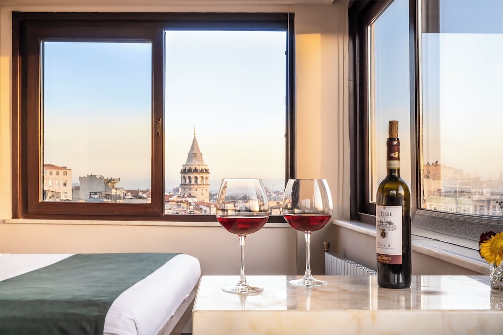 The Pera Hotel — 4-Star Luxury Hotel in Istanbul, Turkey