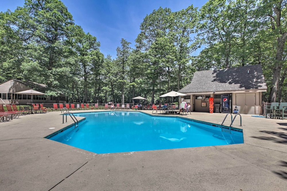 Wintergreen Resort Studio w Deck & Ski out Access - photo 25