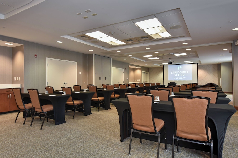 SpringHill Suites by Marriott Columbia Downtown The Vista - photo 26
