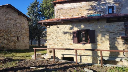 Gnazzano Home 2 — 4-Star Luxury Hotel in Loiano, Italy