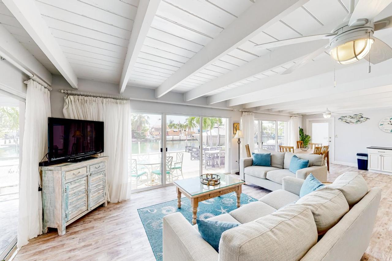 Breezy Keys - carbon neutral hotel in Unknown City