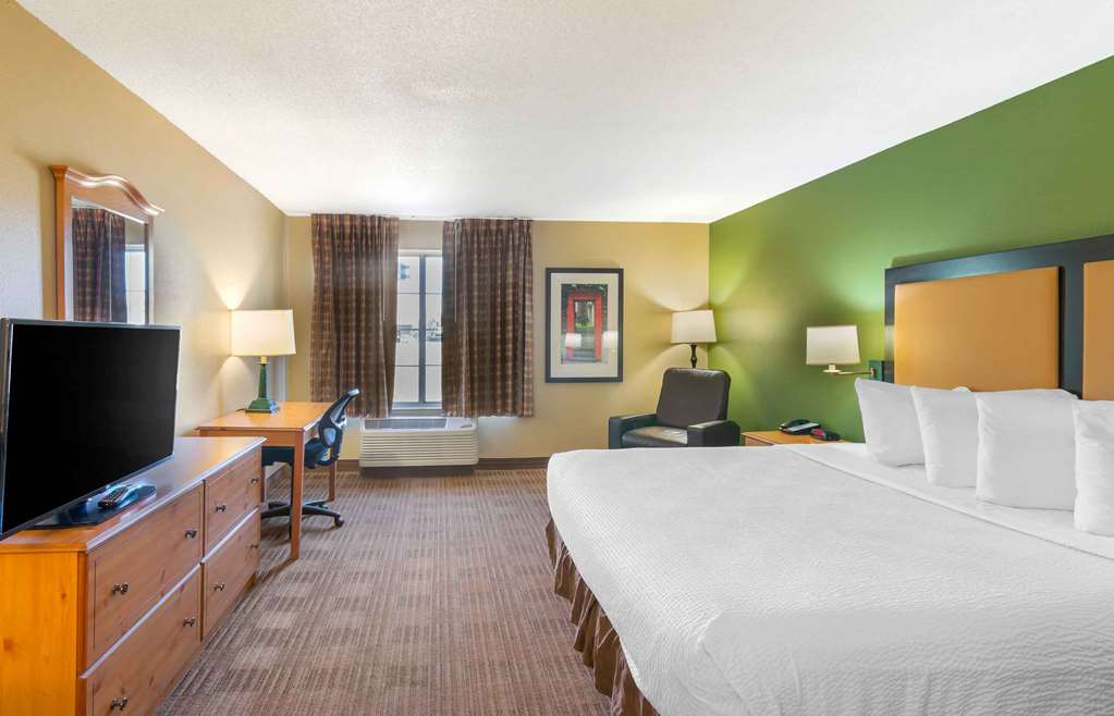 Extended Stay America Kansas City Country Club Plaza - photo 18