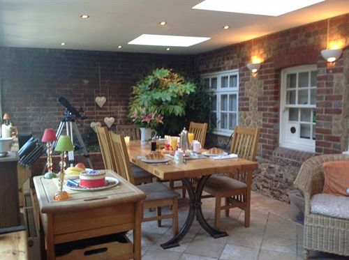 Overglen Court Bed & Breakfast — Liss — photo 4
