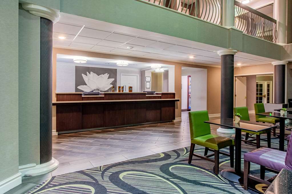 La Quinta Inn & Suites by Wyndham Raleigh Durham Intl AP - photo 6