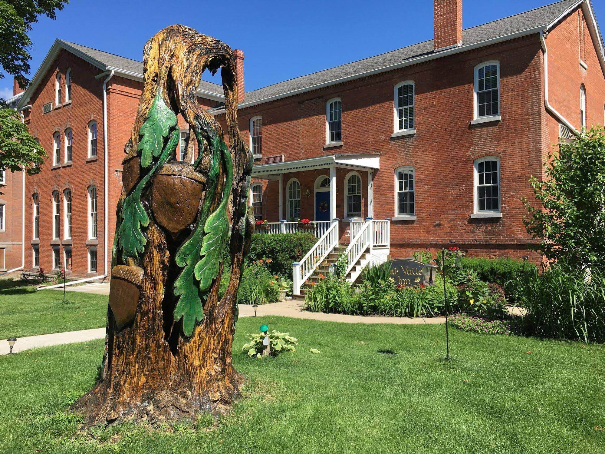 Oak Valley Inn and Suites