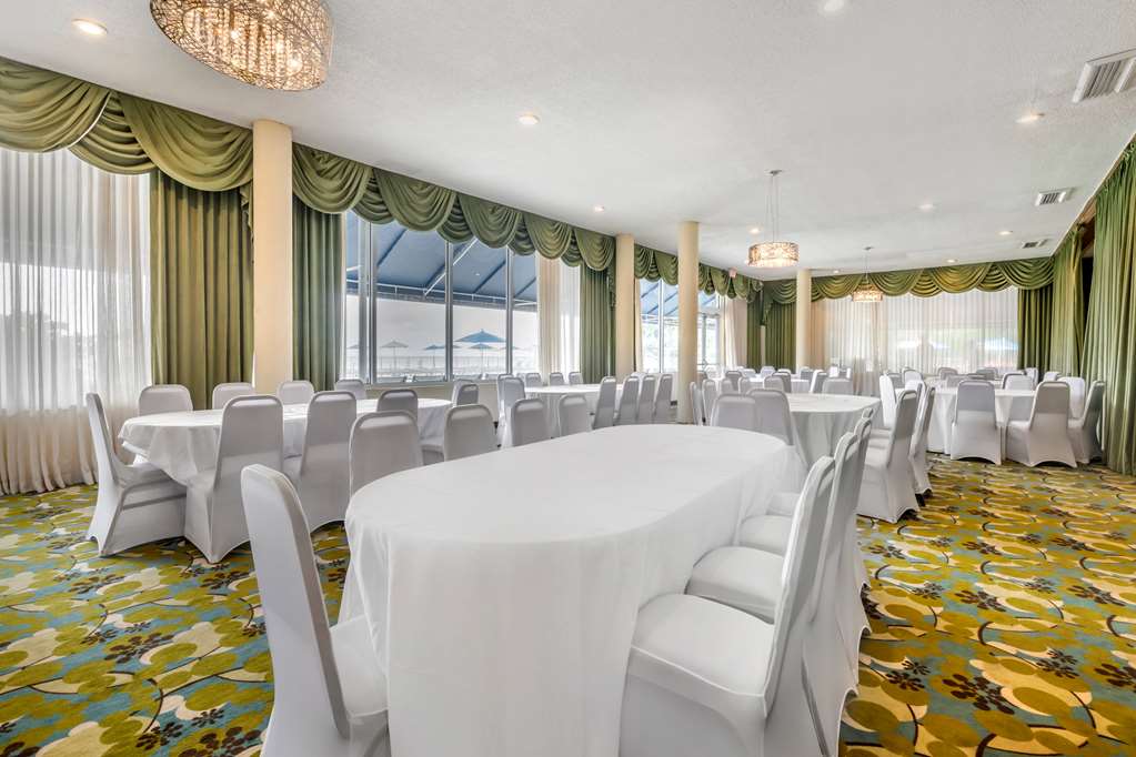 Ramada Plaza by Wyndham Marco Polo Beach Resort - photo 60