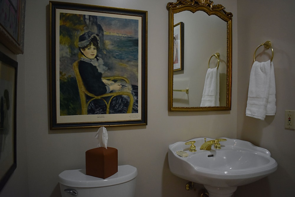 The Trott House Inn - photo 34