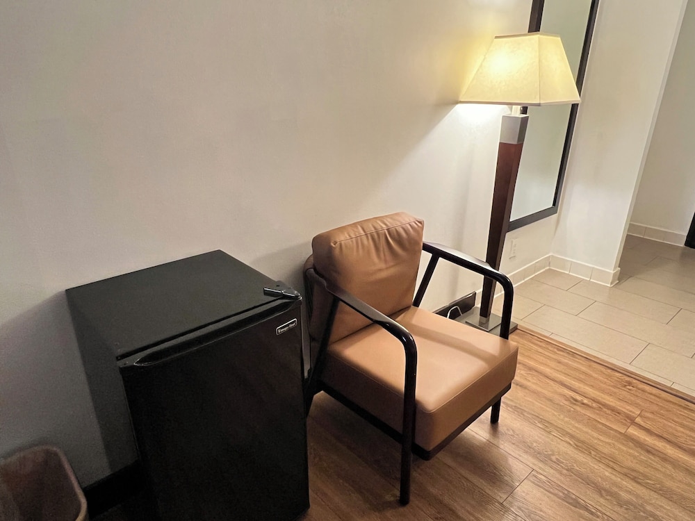 Alhambra Hotel - photo 18