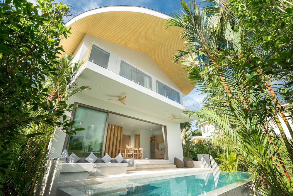 Himmapana Villas Hills — 4-Star Luxury Hotel in Phuket, Thailand
