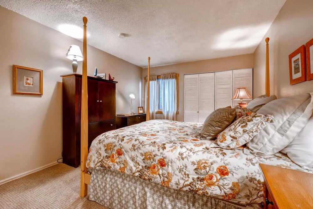 Ski Inn Condominiums by Resort Lodging Company - photo 19