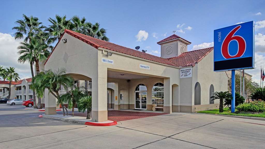 Motel 6 Edinburg TX - photo 4