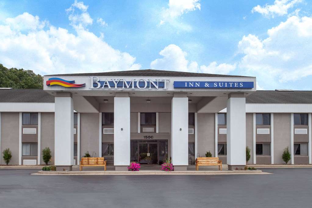 Baymont by Wyndham Grand Haven - photo 2