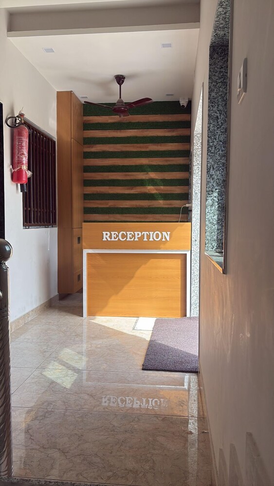 Hotel Darshan Palace Near Dwarka Railway Station & Shree Dwarkadhish Temple in Dwarka, India