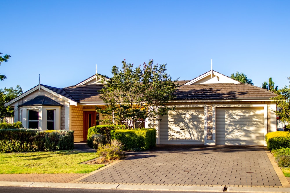 Lochnagar Barossa Adults Only — 4-Star Luxury Hotel in Tanunda, Australia