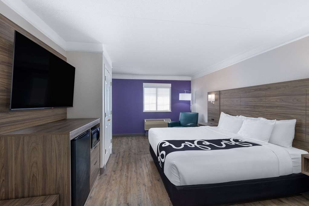 La Quinta Inn by Wyndham Kansas City Lenexa - photo 22