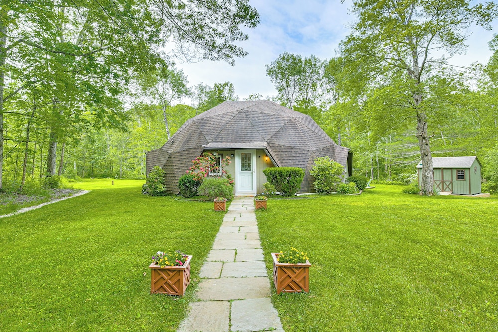 3 Mi To Kent Falls Nature Escape W Deck Garden — Warren