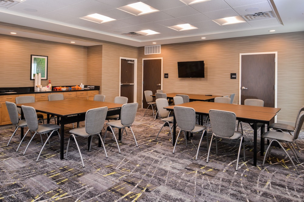 Hampton Inn Omaha Airport - photo 35
