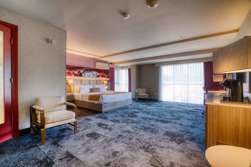 Best Western Premier NOHO Inn - photo 59